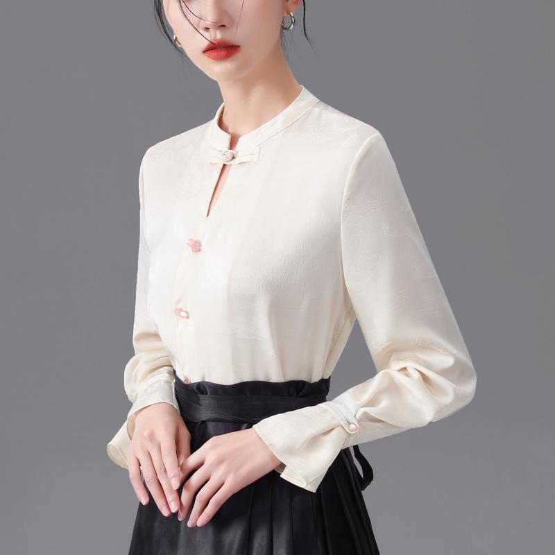 Женская рубашка с воротником-стойкой в китайском стиле на весну и осень. Новая, омолаживающая, красивая шифоновая рубашка с расклешенными рукавами.