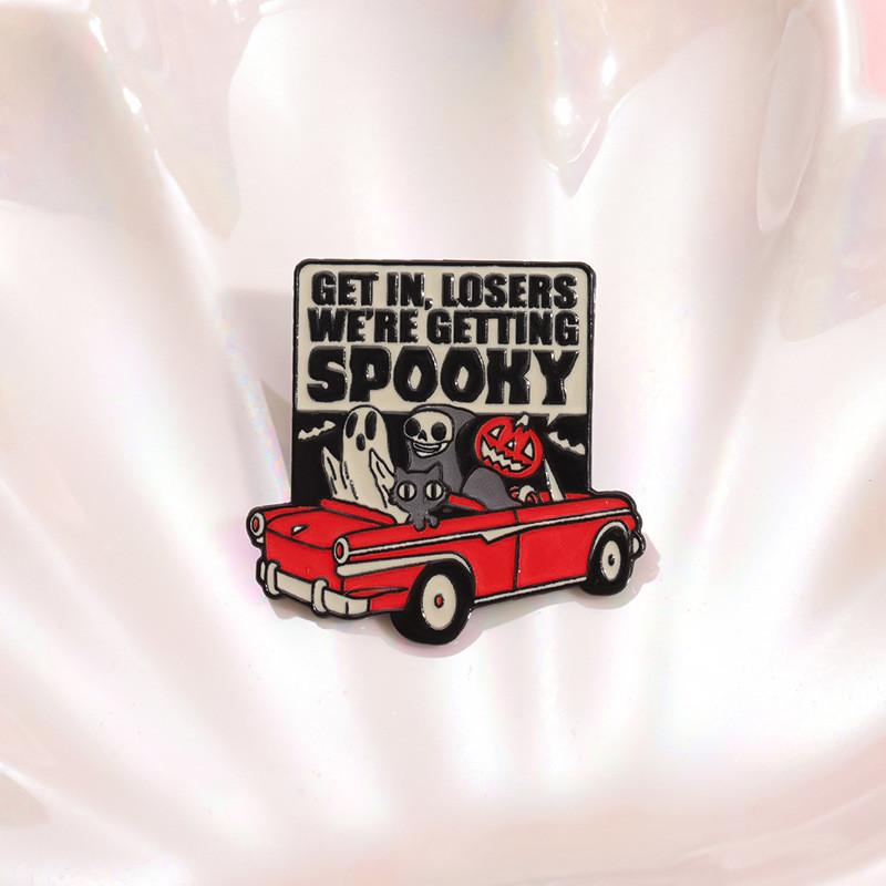 Модные броши мультяшные в привлекательных цветах для зимней моды с декоративными и регулируемыми особенностями