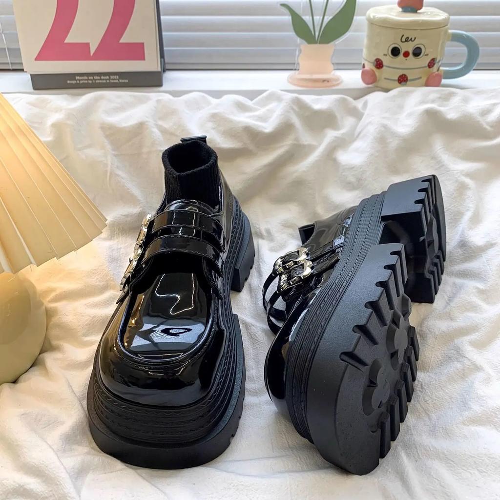 Кожаные Повседневные Женские Туфли-Лодочки Офисные Черные в Корейском Стиле Популярные Молодежные На Акции Удобные и Элегантные Слипоны 39 Обувь для Женщин