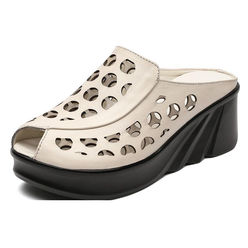 Летние Новые Шлепанцы из Натуральной Кожи Женские Ретро Этнический Стиль Толстая Танкетка Обувь Рыбий Носок Домашние Тапочки Женские Полые Сандалии