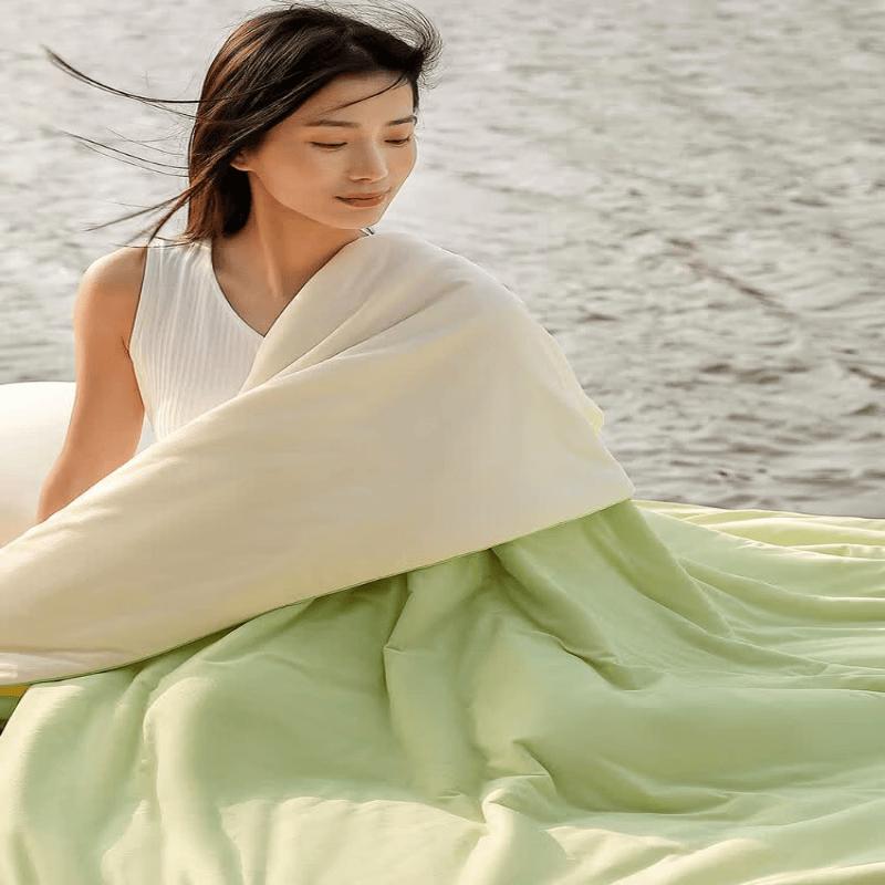 Mercury Home Textiles Pro Natural Bamboo Fiber All-Season Quilt