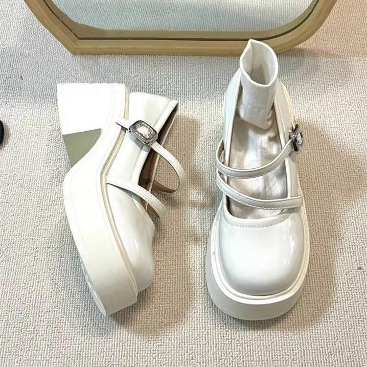 Туфли Мэри Джейн на круглой платформе французского ретро, женские, кожаные, новинка 2025 года, британский стиль, толстый каблук, высокие каблуки