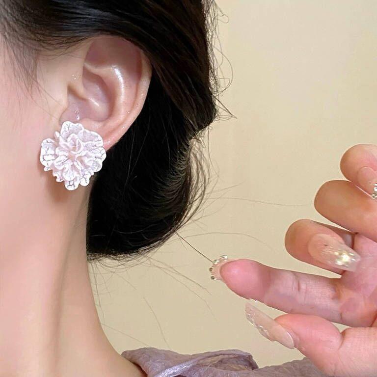 Super Fairy Pure White Flower Earrings Women'S Summer Pink Vacation Style Niche Stud Earrings Retro French Earrings