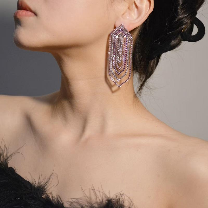 Новые трендовые женские серьги-подвески с кисточками и цепочкой из стразов, серьги для вечеринки в стиле темперамент