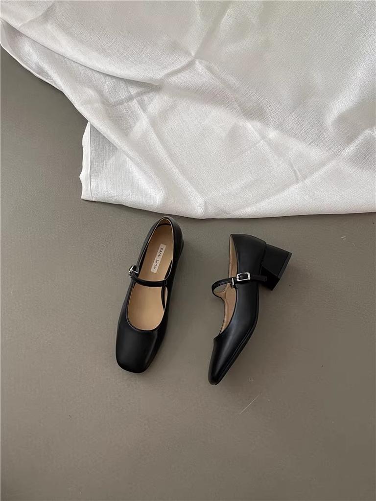 Французские серебряные туфли Мэри Джейн женские туфли темперамент толстый каблук квадратный нос светлый рот с одинарными туфлями