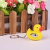 Брелок-утка со светодиодной подсветкой для шуток, забавный гаджет, новинка