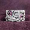 Meier Two-tone floral ring: stylish, elegant, and fresh with a touch of country charm