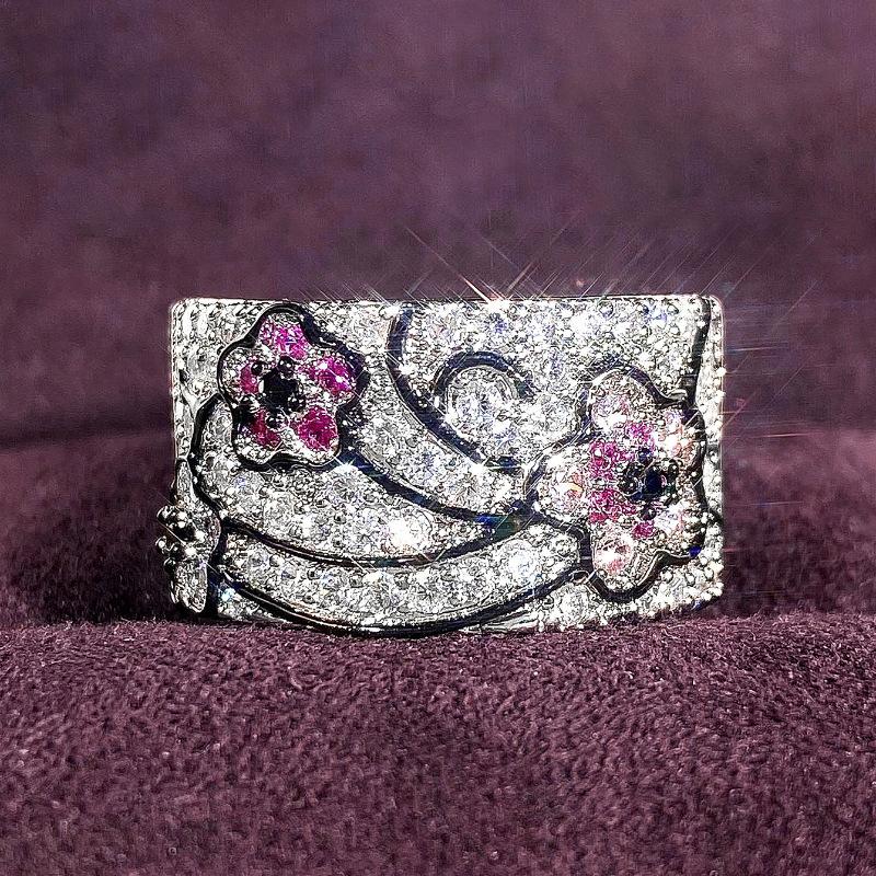 Meier Two-tone floral ring: stylish, elegant, and fresh with a touch of country charm