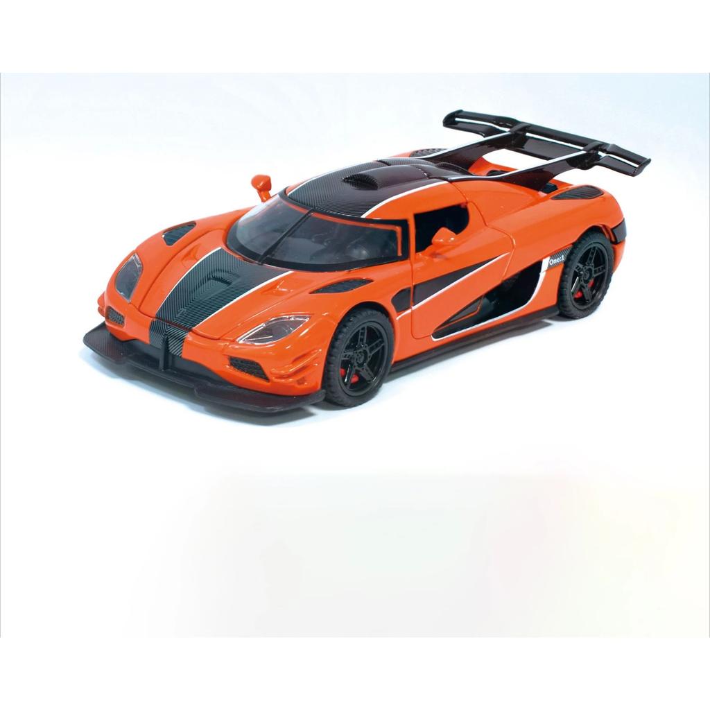 1/32 Koenigsegg ONE 1 литая спортивная модель автомобиля гоночные автомобили модель имитация звука и света детская игрушка подарок