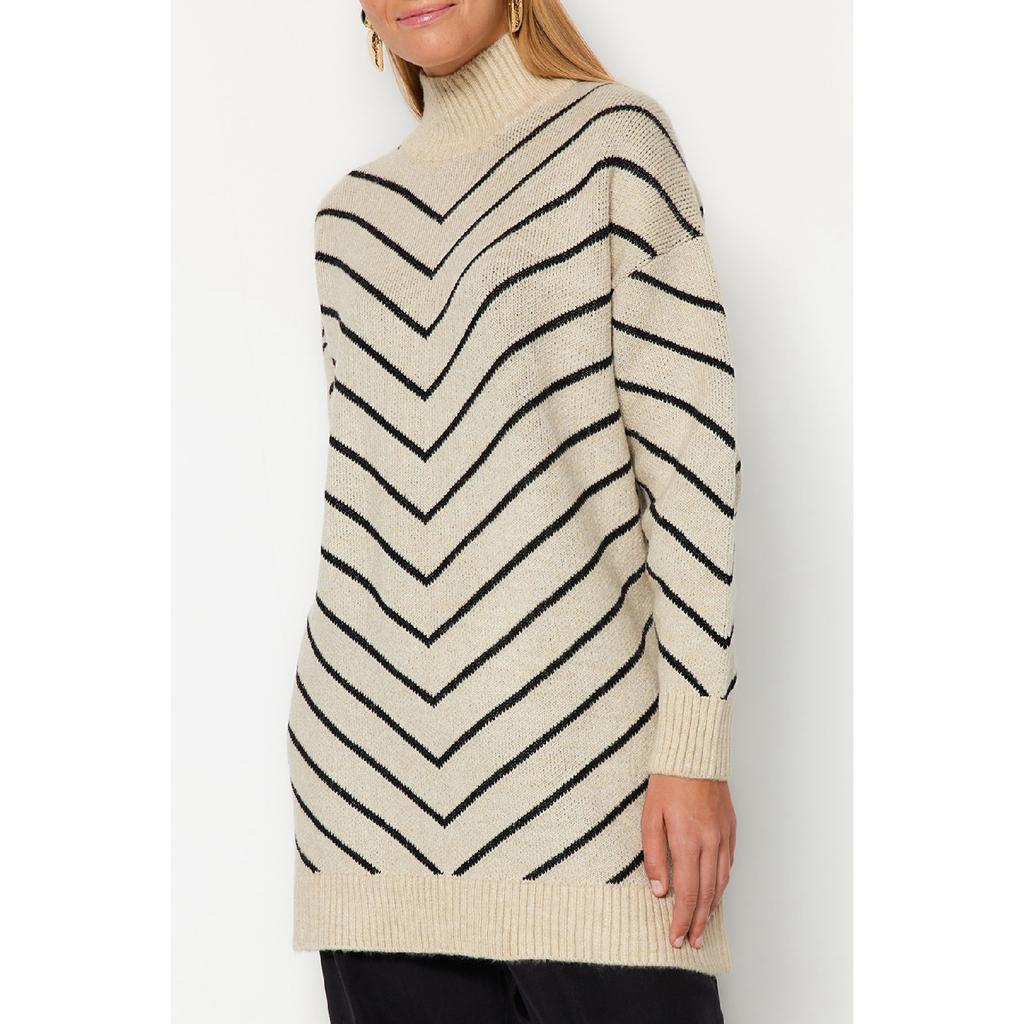 Трикотажный свитер в каменную полоску с высоким воротником Tctaw24ak00101