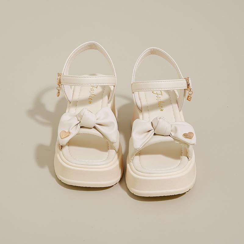 Модные сандалии на толстой подошве в сказочном стиле для женщин, для ношения летом 2024 года, новые толстые каблуки с модной пляжной обувью, высокие каблуки