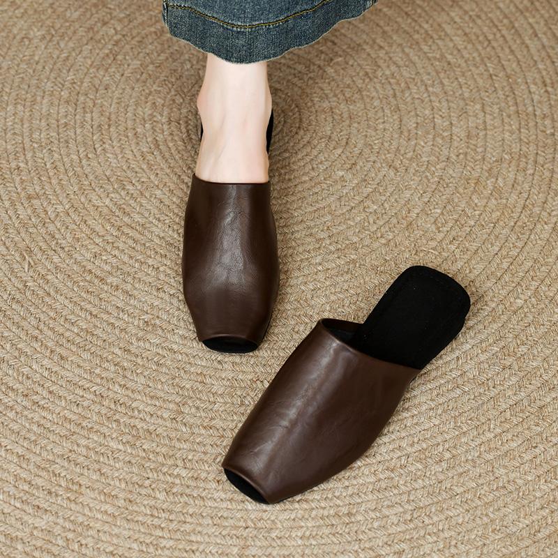 Модные новые летние женские мюли с закрытым носком, сандалии, кожаная обувь для женщин, модные современные шлепанцы, слайды, женская обувь с открытым носком на низком каблуке