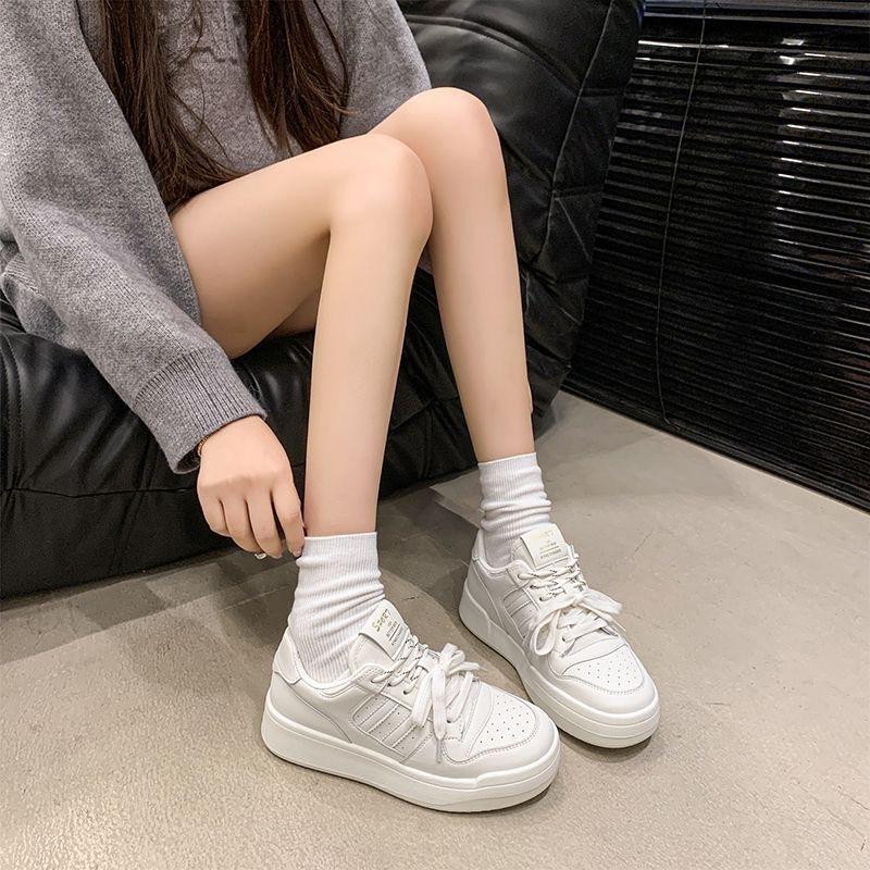 Internet Celebrity White Shoes Women's 2025 Spring and Autumn Explosion Niche Heightening Sports Board Shoes Versatile Casual Student Shoes Ins Tide