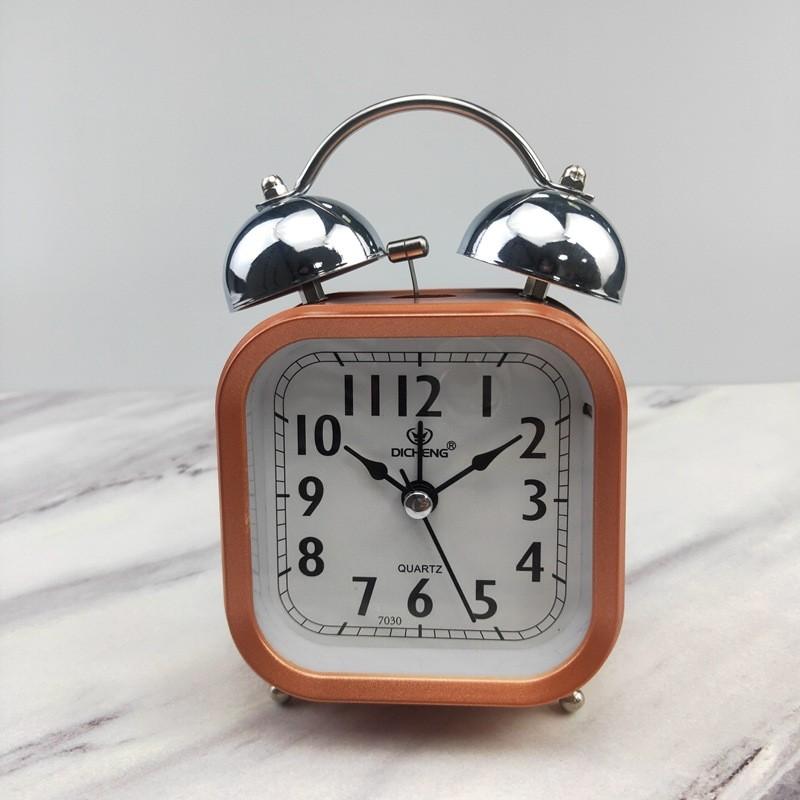 Metal Bedside Alarm Clock With Large Sound And Quiet Function For Home And Dormitory