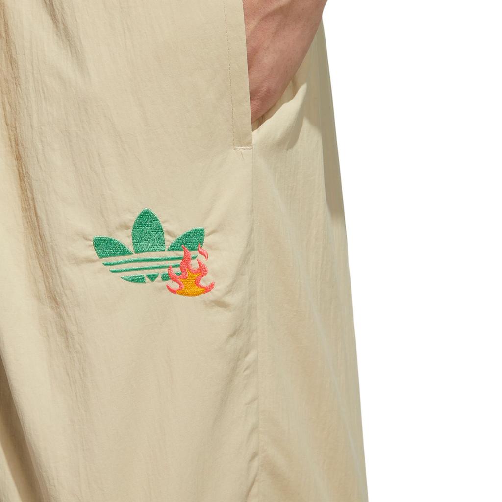 adidas Оригинальные шорты-трилистники Y2K с однотонным логотипом и рисунком мужских штанов цвета хаки HM8038