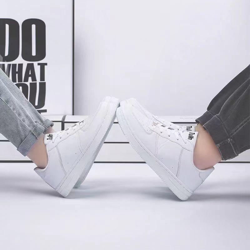 Маленькие белые туфли для пары, повседневные спортивные низкие кеды на четыре сезона, простые повседневные модные туфли на толстой подошве, обувь для скейтборда