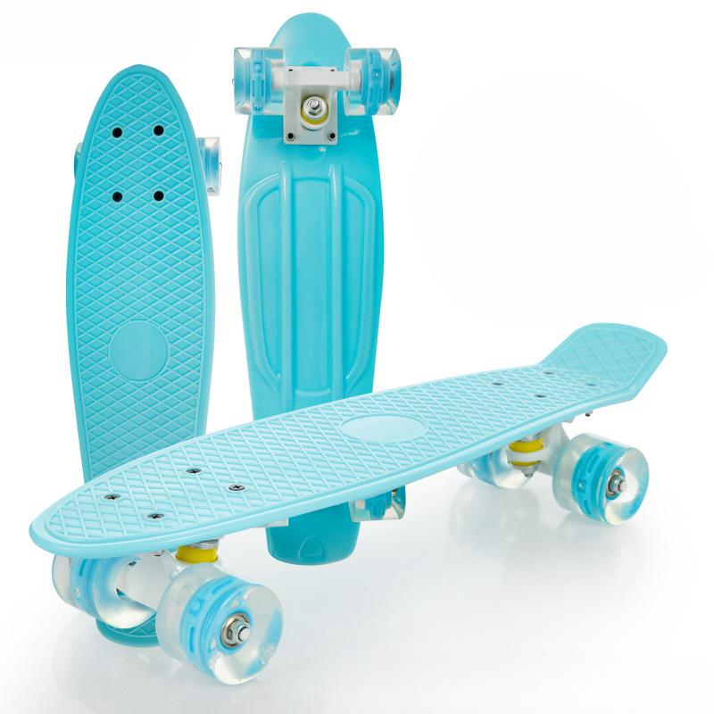 Новый пластиковый четырехколесный скейтборд-рыба с мигающим колесом, дорожный скейтборд с одним деформированным колесом