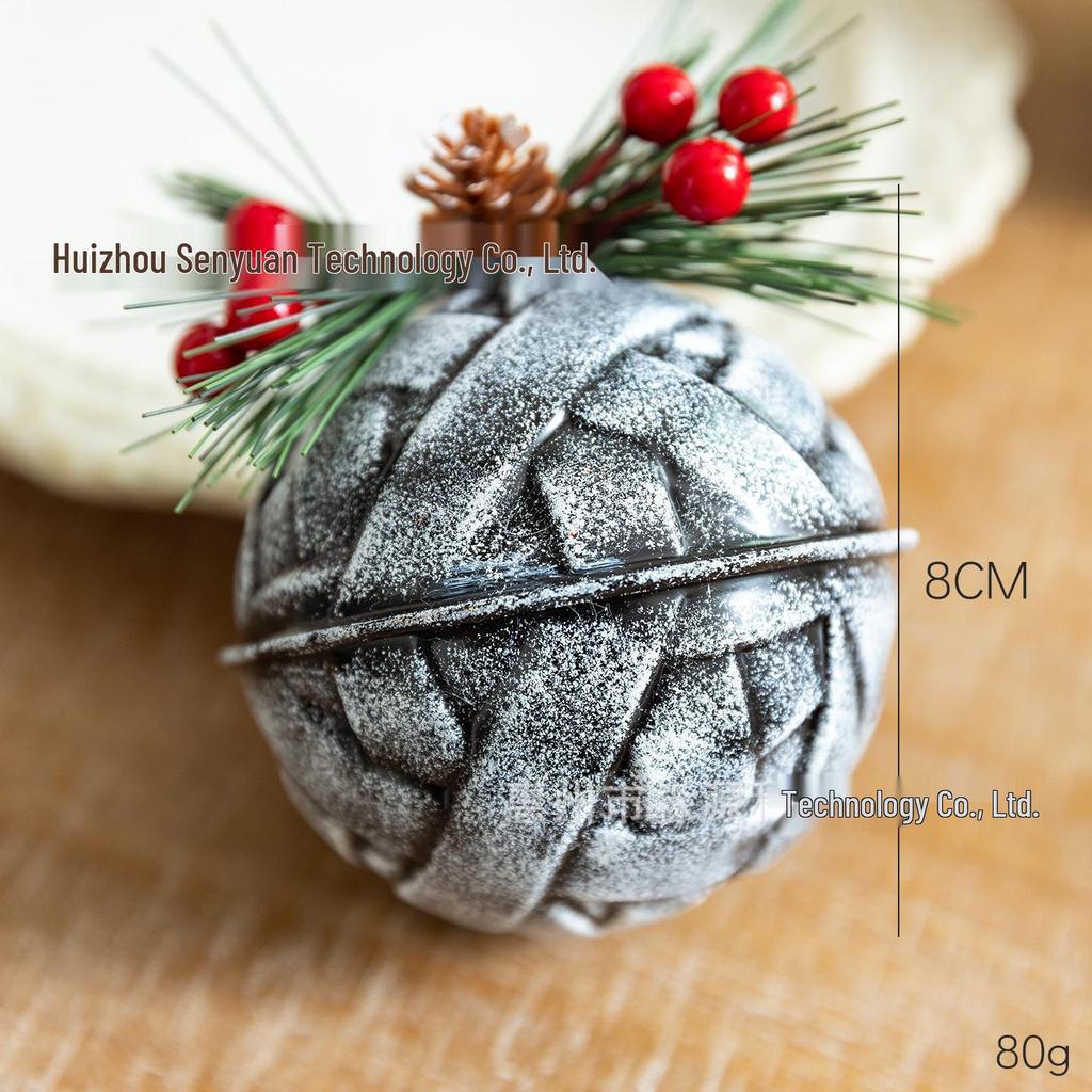 Разноцветные рождественские колокольчики для украшения елки и сцены