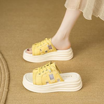 Модные крутые шлепанцы на толстой подошве женские 2025 лето новая мода толстая подошва увеличивающие рост повседневные сандалии для улицы повседневная пляжная обувь женская