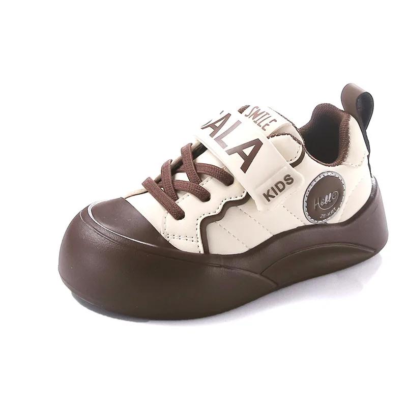 Спортивная обувь для мальчиков и девочек, толстая мягкая подошва, новая мода 2024, студенческие кроссовки для бега, с защитой пальцев, детская повседневная обувь, нескользящая, трендовая