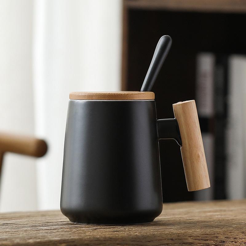 480ml Vintage Nordic Design Ceramic Coffee Mug with Lid Wooden Handle Retro Office Home Water Cup Simple Business Gift Drinking