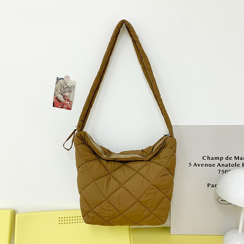 Large Capacity Cotton Clothing Fashion Bag for Women  Pleated Bag  One-shoulder Cloud Bag  Simple Casual Crossbody Bag