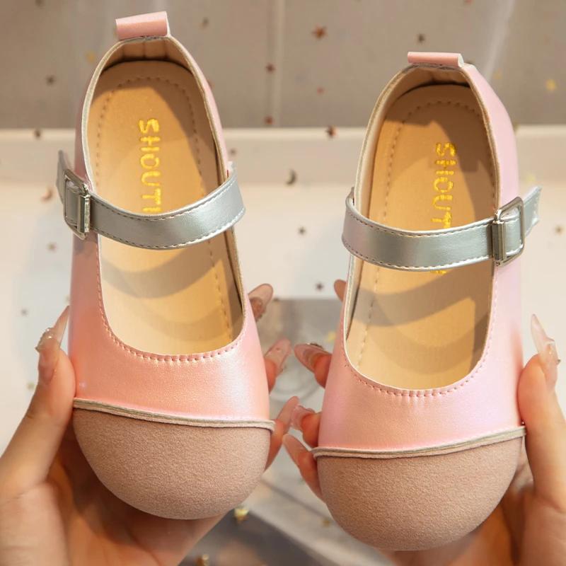 2024 Детская кожаная обувь для девочки Осень Новая мода Корейский стиль Мягкая подошва Повседневный шик Универсальные Противоскользящие Модные балетки