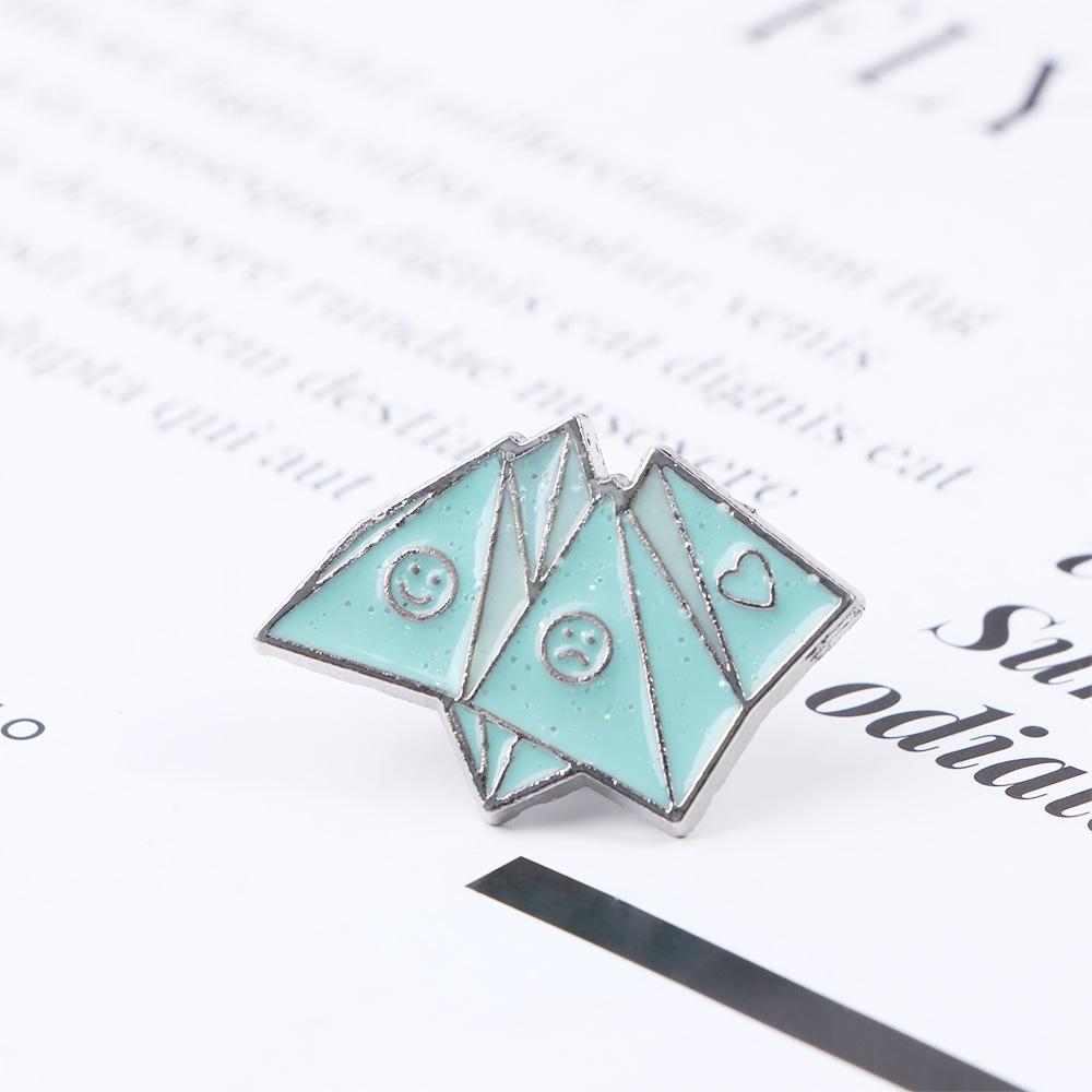 Ювелирные изделия Аксессуары Черно-белый значок-булавка с кошкой Брошь на лацкан Броши-булавки Эмалевая булавка-брошь с кошкой