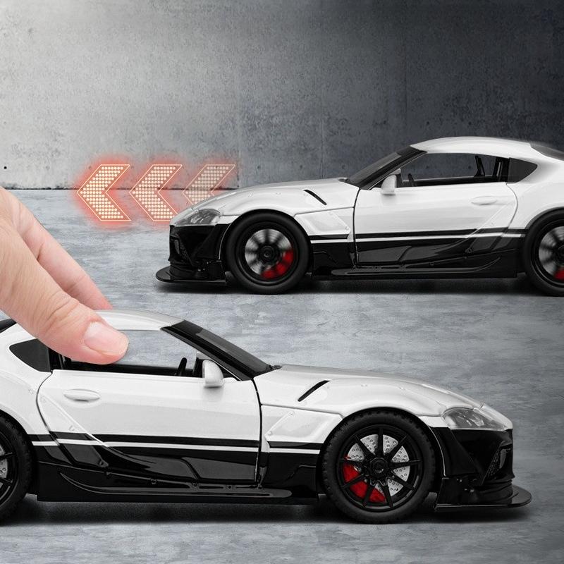 Модель классического спортивного автомобиля Toyota Supra 1/22, литая, металлическая, детская игрушка, подарок на день рождения, коллекционная миниатюрная машина
