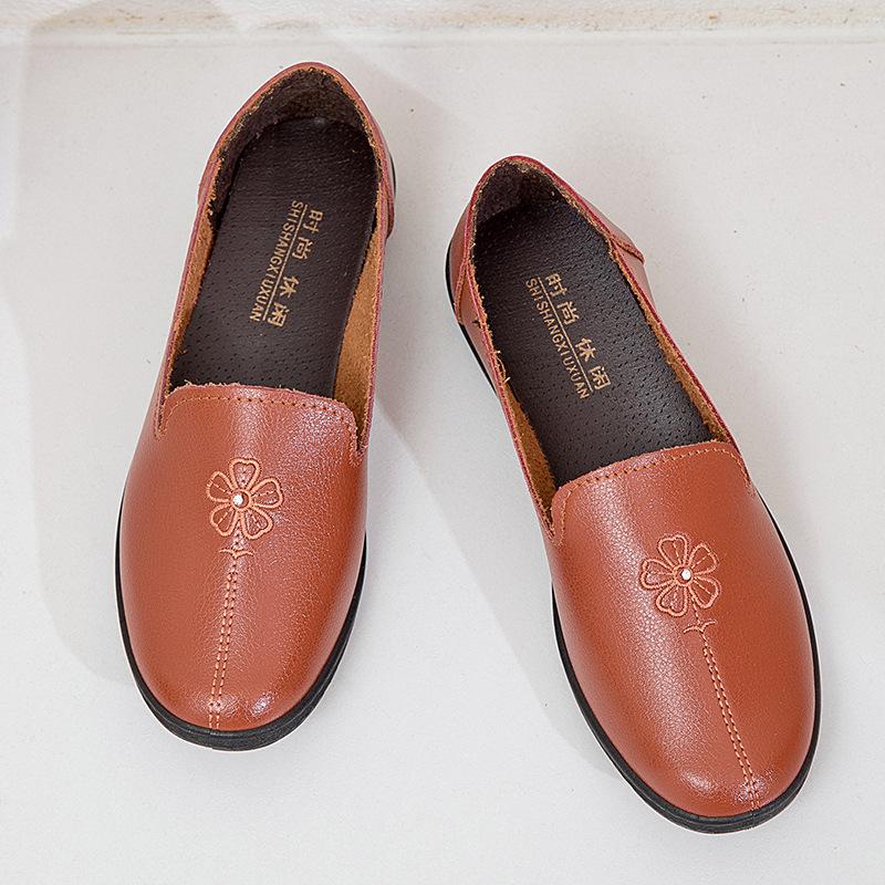 Обувь для мам. Мягкая подошва. Одиночные туфли для женщин среднего и пожилого возраста. Удобная и нескользящая обувь. Повседневная обувь для женщин.