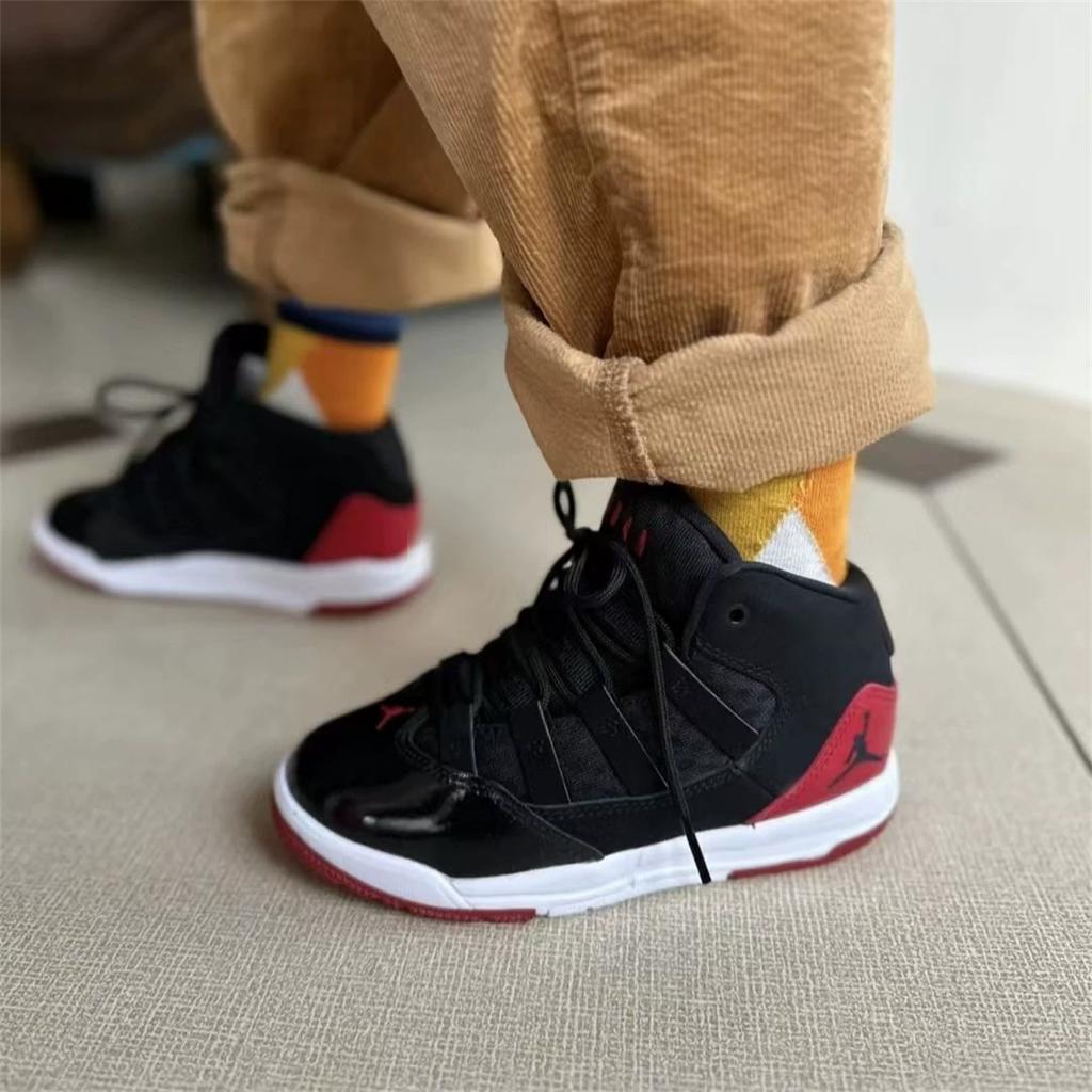 Jordan Max Aura Противоскользящая Амортизация Устойчивая к истиранию Средняя высота Детские Баскетбольные Кроссовки Черно-Красные AQ9216-006