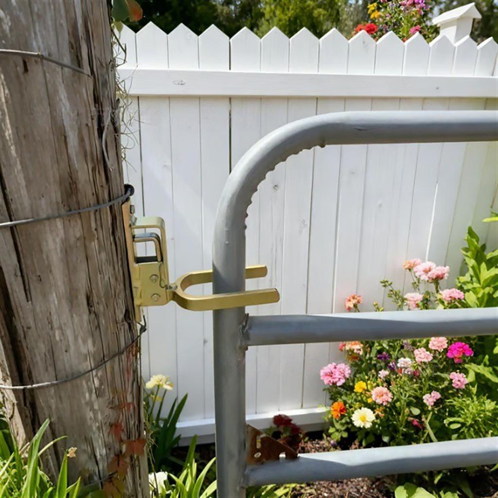 Замок мгновенной фиксации изготовлен из сверхпрочной оцинкованной стали и подходит для наружных условий.