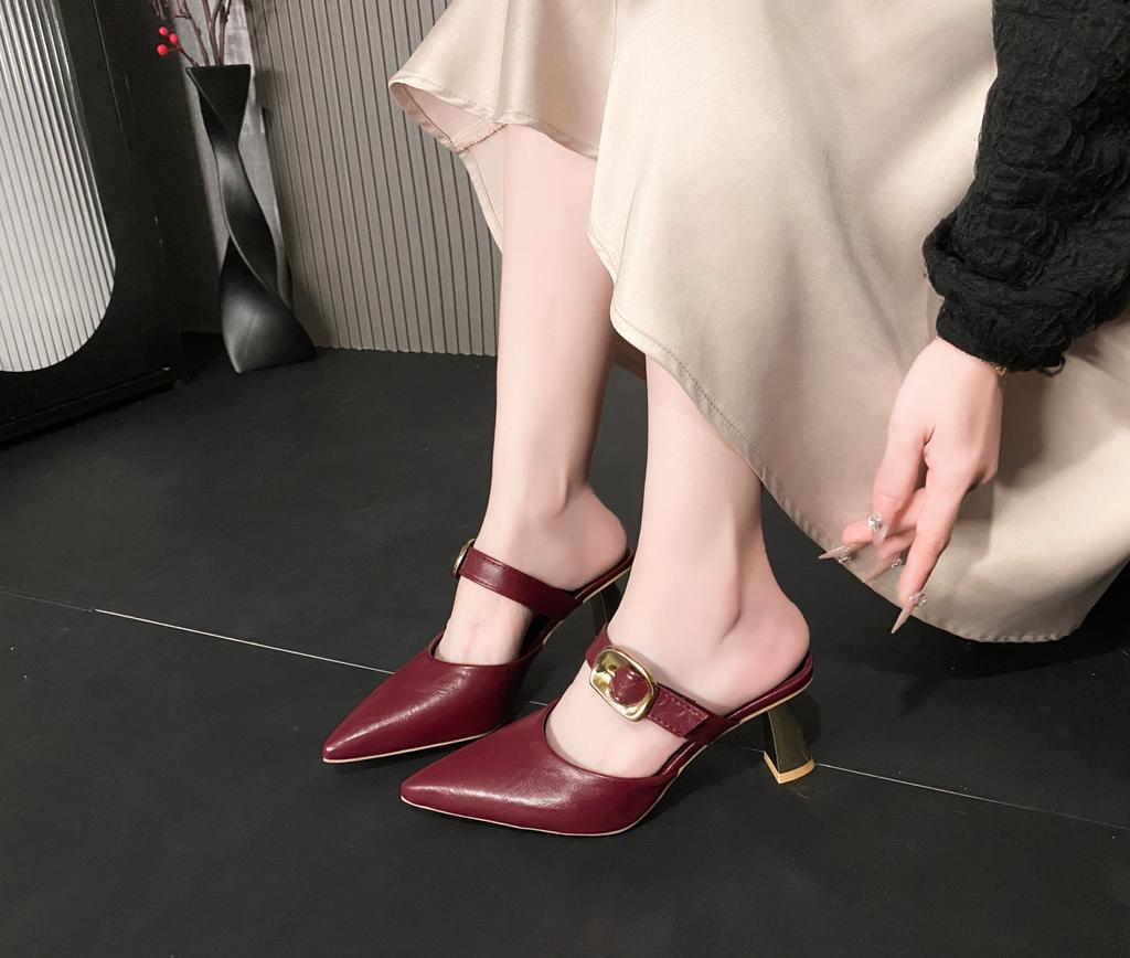 2025 Summer New Temperament Pointed Versatile Metal Buckle Thick Heel Versatile Simple Mature Bag Head High Heel Slippers