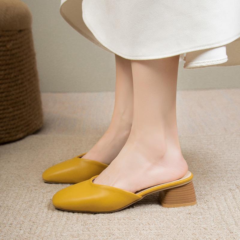 2024 Новые летние однотонные туфли на высоком каблуке для женщин с квадратным носком и модные полутапочки на одну ногу для женщин