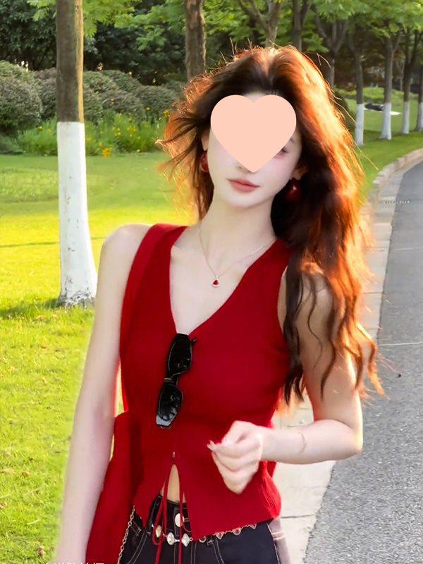 Women's French Chic Red Lace-Up V-Neck Knitted Sleeveless Tank Top