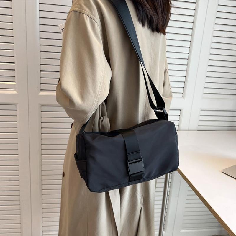 Нейлоновая сумка-мессенджер Новая водонепроницаемая вместительная сумка через плечо Простой стиль Женская однотонная сумка на плечо Тоут CLE