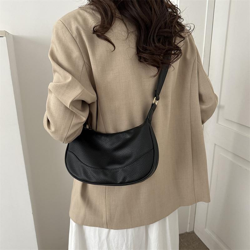 Stylish Trendy Street Fashion Pu Tote Bag For Summer 2023 With Zipper Closure