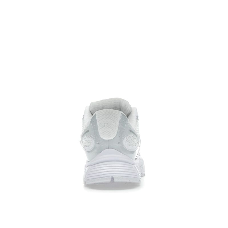 Nike Женские кроссовки WMNS V5 RNR Chunky Retro Бело-серебристые HQ7901-101
