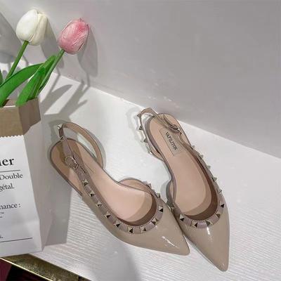 Сандалии с заклепками сбоку, женские на плоской подошве, 2025 весна, новая обувь с сумкой на носке из ивовой гвоздики, сексуальные, с острым носком, универсальные одинарные туфли, инс