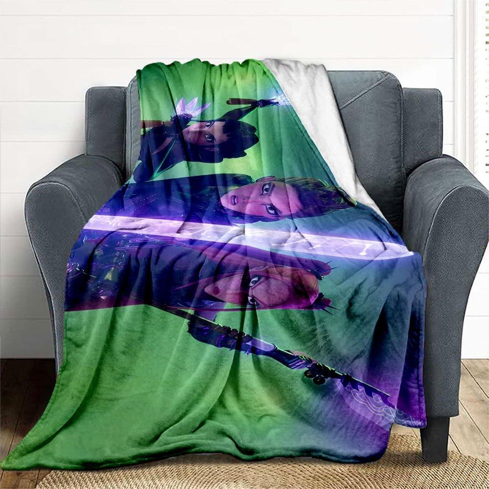 "Fantasy Warrior Sword Set - Anime Style Cosplay Accessories"Blanket Lightweight Flannel Throw Blanket for Sofa, Bed, Travel, Camping, Livin