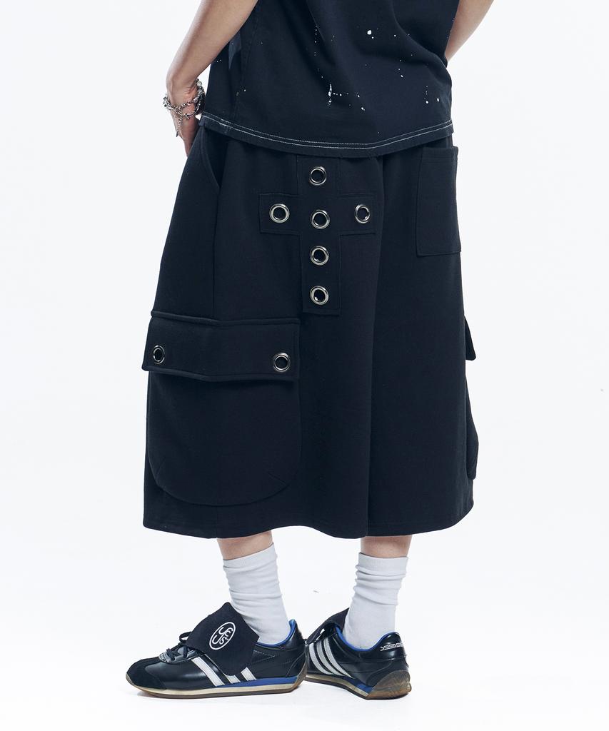 EASY NO EASY Cross Eyelet Bermuda Sweatpants - Black