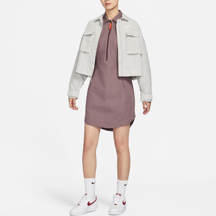 Nike Однотонное платье с логотипом, воротником-молнией и длинными рукавами для женщин, Платья для женщин, Цвет: Пурпурно-красный Eclipse-Purple Red, Артикул: DV8031-291