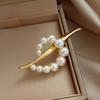 New French Brooch for Women with High-end and Elegant Style, Trendy and Exquisite Suit Pin Accessory