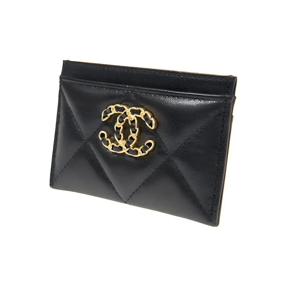 Chanel Сумка 19, украшенная металлическими элементами, ромбовидная стежка, кожа ягненка, кошелек-кардхолдер, женский стиль, черный.