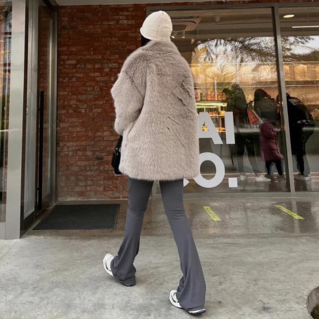 Fashionable Street Style Fox Fur Coat Loose Suit Collar Medium Long Imitation Fur Coat for Women Autumn-winter Fur Overcoat