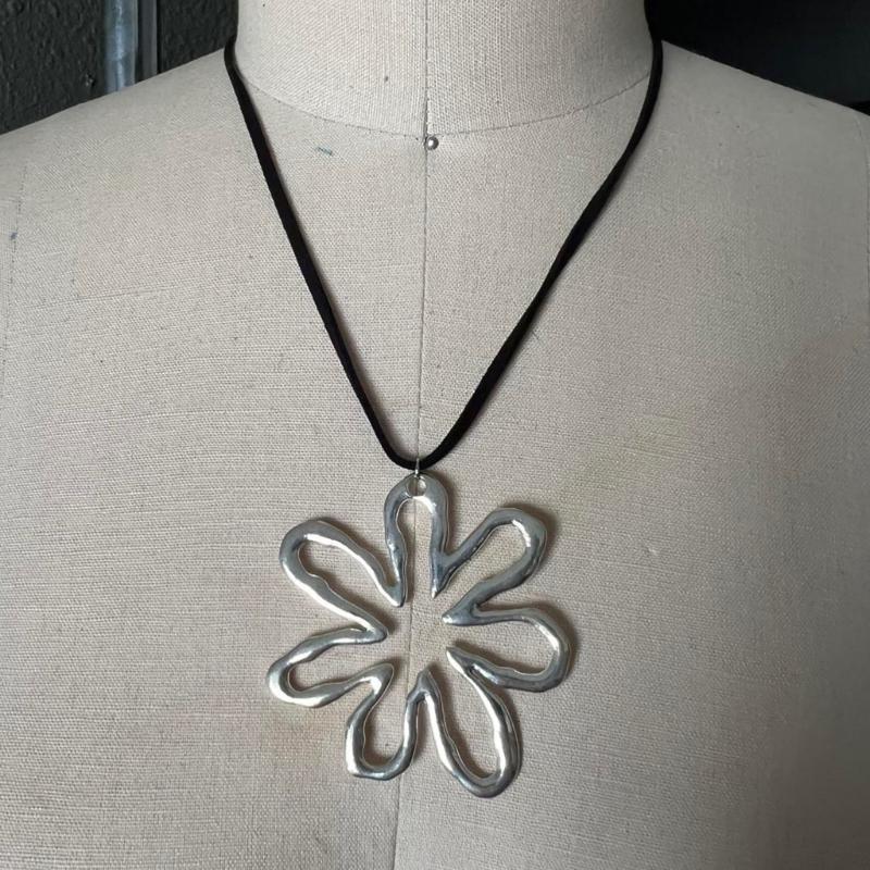 Sweet Cool Heart Pendant Necklace Fashion Clavicle Chain Statement Choker Jewelry Simple Adjustable Collar Necklace