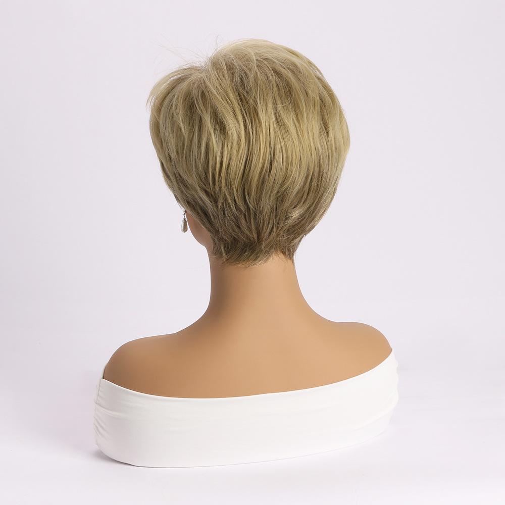 European and American Style Women Short Straight Blonde Wig Fashion Daily Use Natural Looking Synthetic Fiber Wig