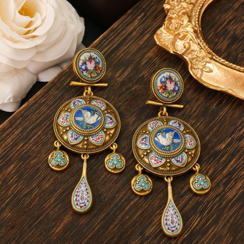 Elegant Vintage Royal Style Earrings With Peace Doves Charm And Delicate Bell Design Stylish Ear Pendant For Women