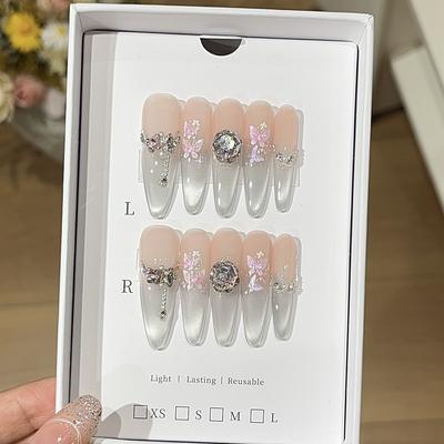 Бабочка, плетущая мечты весной и летом, чистое желание показать белизну и холодный лунный свет, кошачьи глаза, бабочка, тонкая груда доспехов дрели