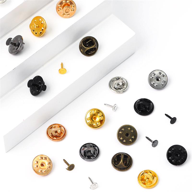 30 компл./пакет, держатель для бейджа, застежка-бабочка, булавка на спине, брошь, крышка для ухода за клатчем, завязка для ногтей, задние пробки, родиевые ювелирные изделия, фурнитура